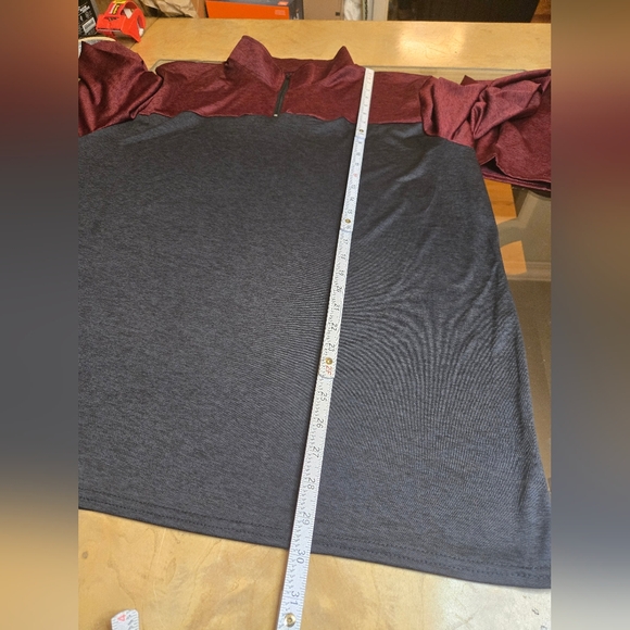 Real Essentials Maroon and Charcoal Quarter-Zip Top Sz XL - Picture 5 of 6